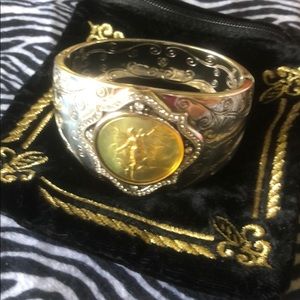 Gorgeous Brighton hinge bracelet